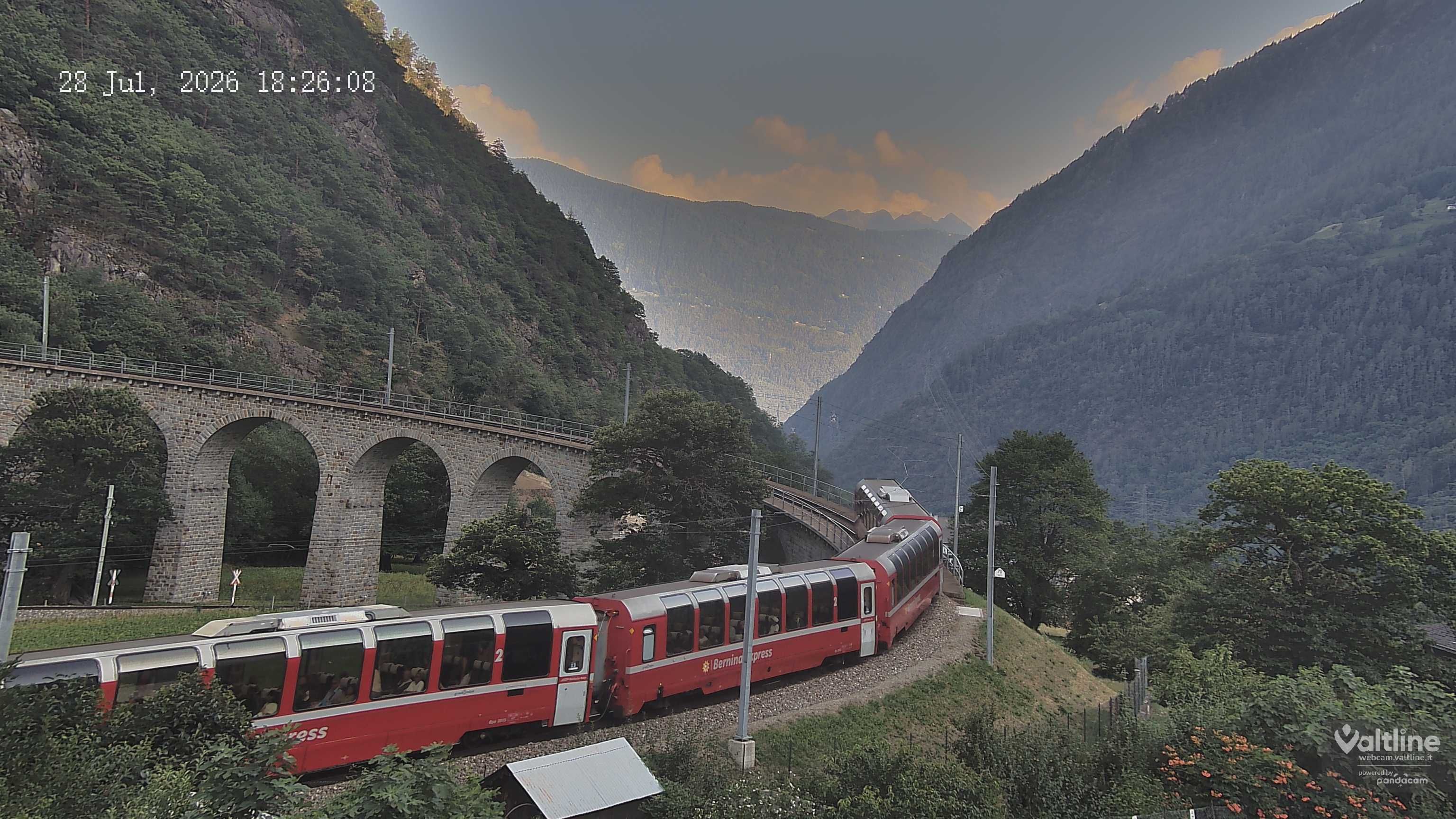Brusio: Li Canvi: Webcam Trenino Rosso - Bernina Express in Valposchiavo