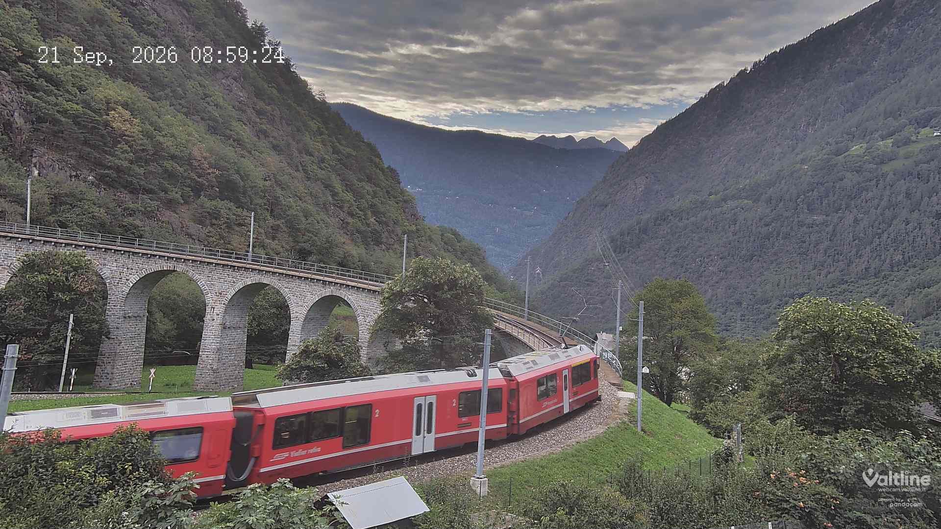 Brusio: Li Canvi: Webcam Trenino Rosso - Bernina Express in Valposchiavo