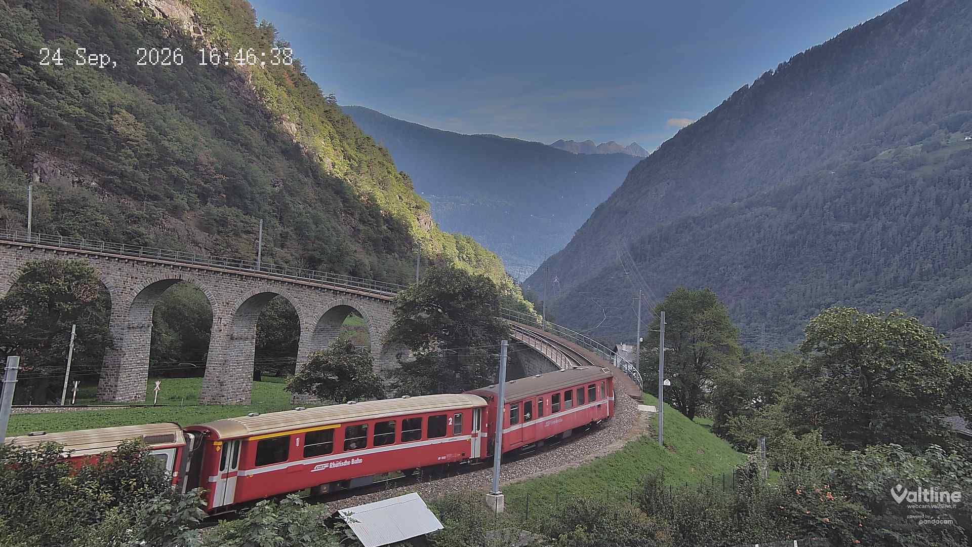 Brusio: Li Canvi: Webcam Trenino Rosso - Bernina Express in Valposchiavo