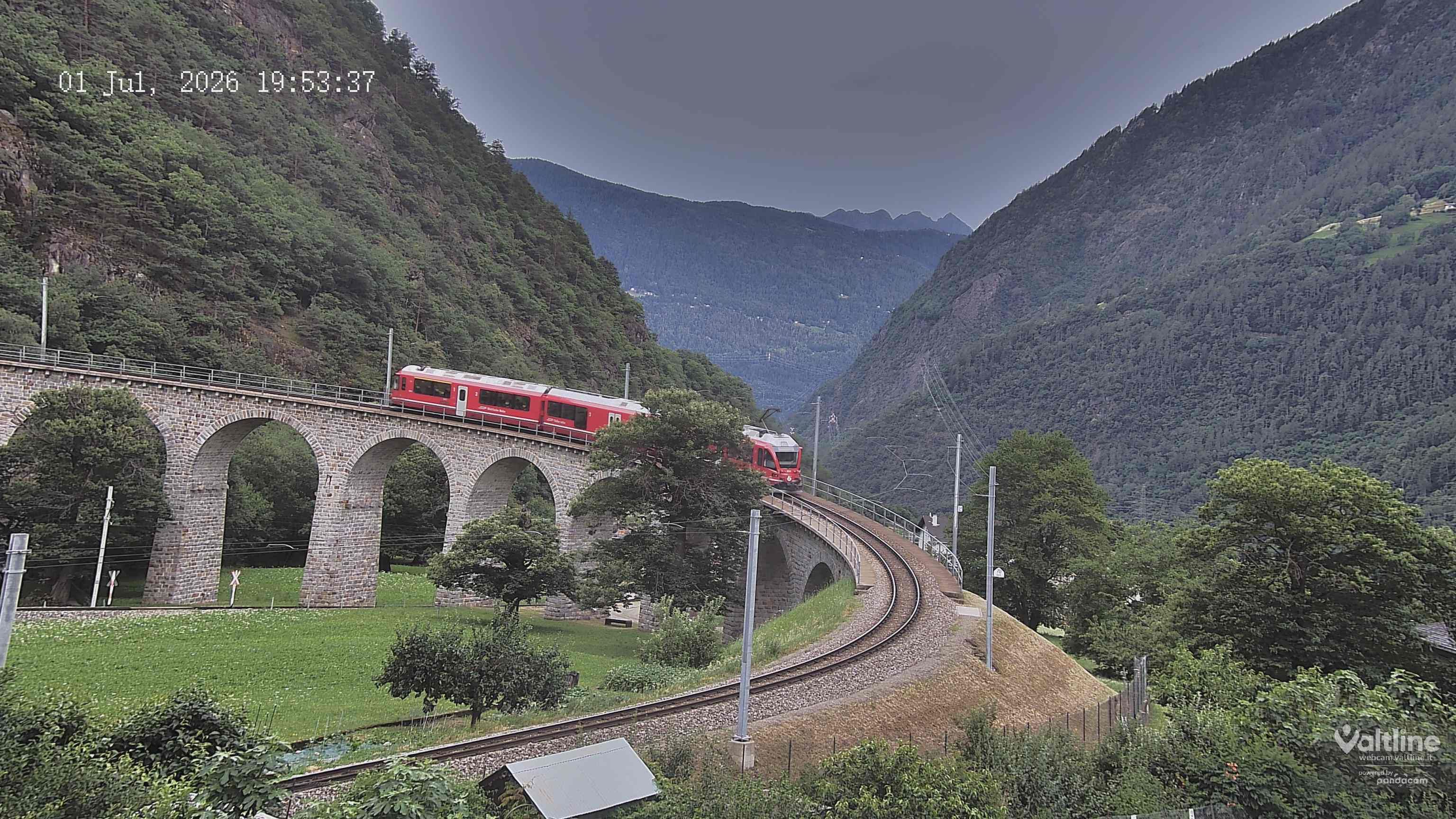 Brusio: Li Canvi: Webcam Trenino Rosso - Bernina Express in Valposchiavo
