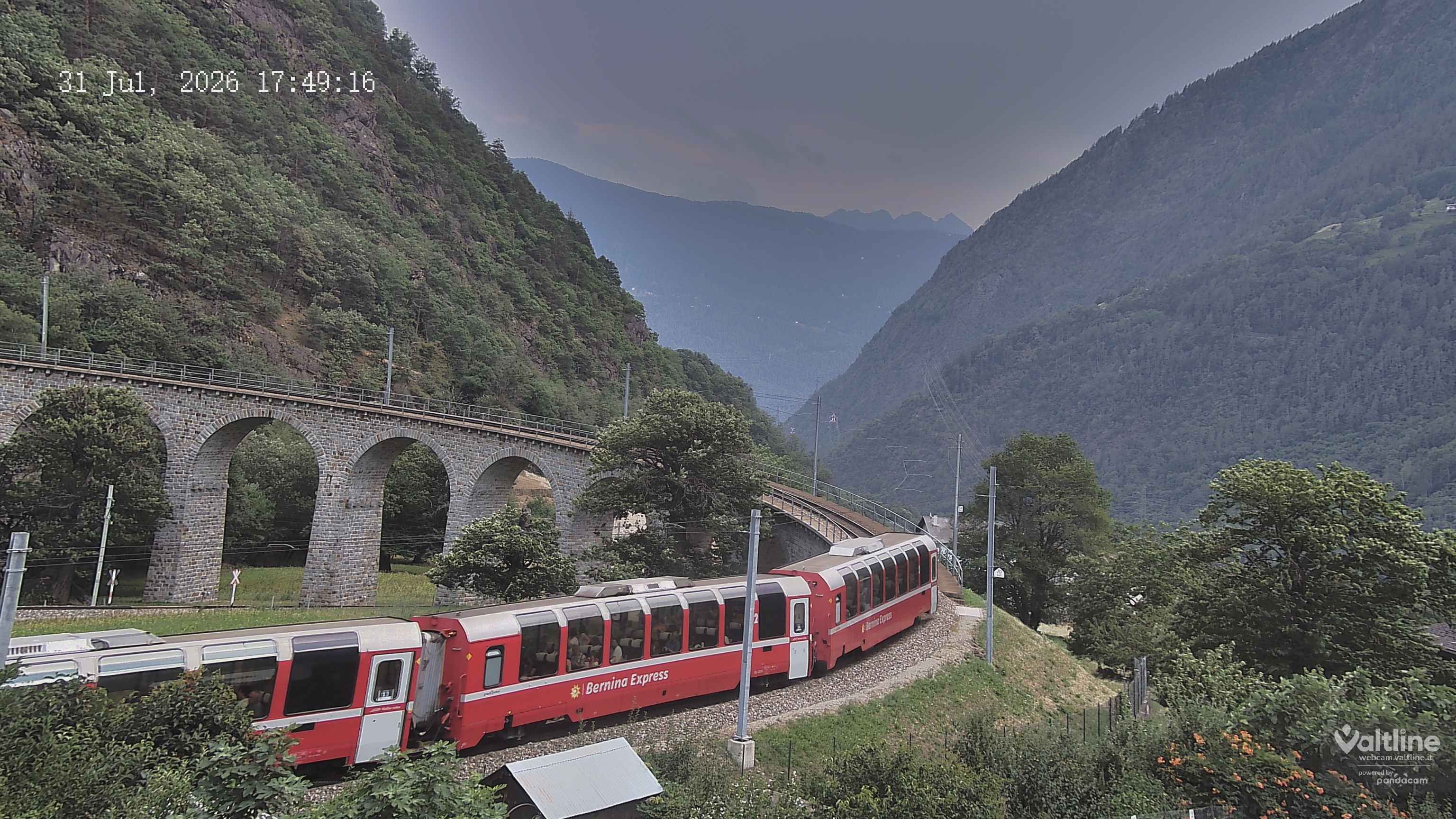 Brusio: Li Canvi: Webcam Trenino Rosso - Bernina Express in Valposchiavo