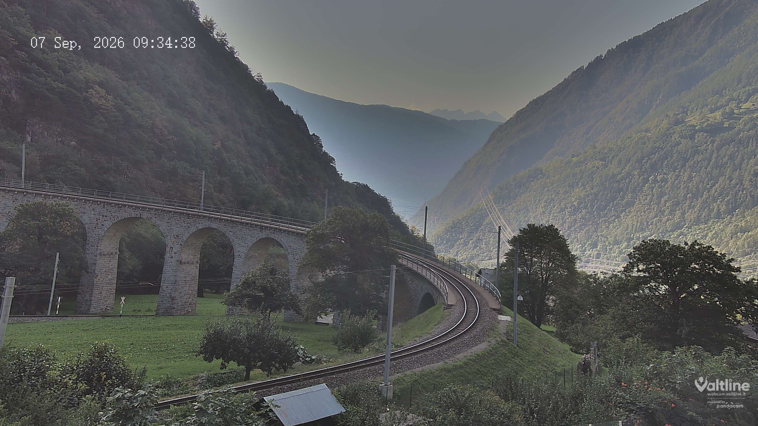 Brusio: Li Canvi: Webcam Trenino Rosso - Bernina Express in Valposchiavo