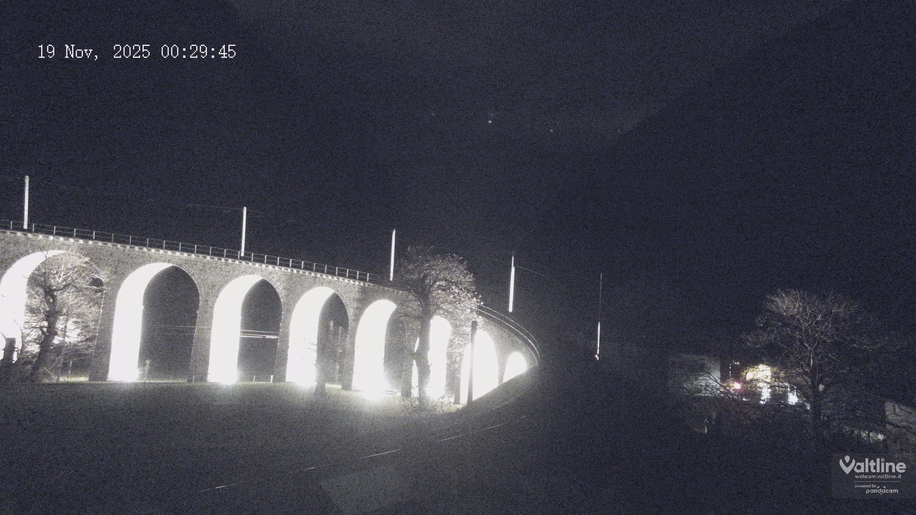 Brusio: Li Canvi: Webcam Trenino Rosso - Bernina Express in Valposchiavo