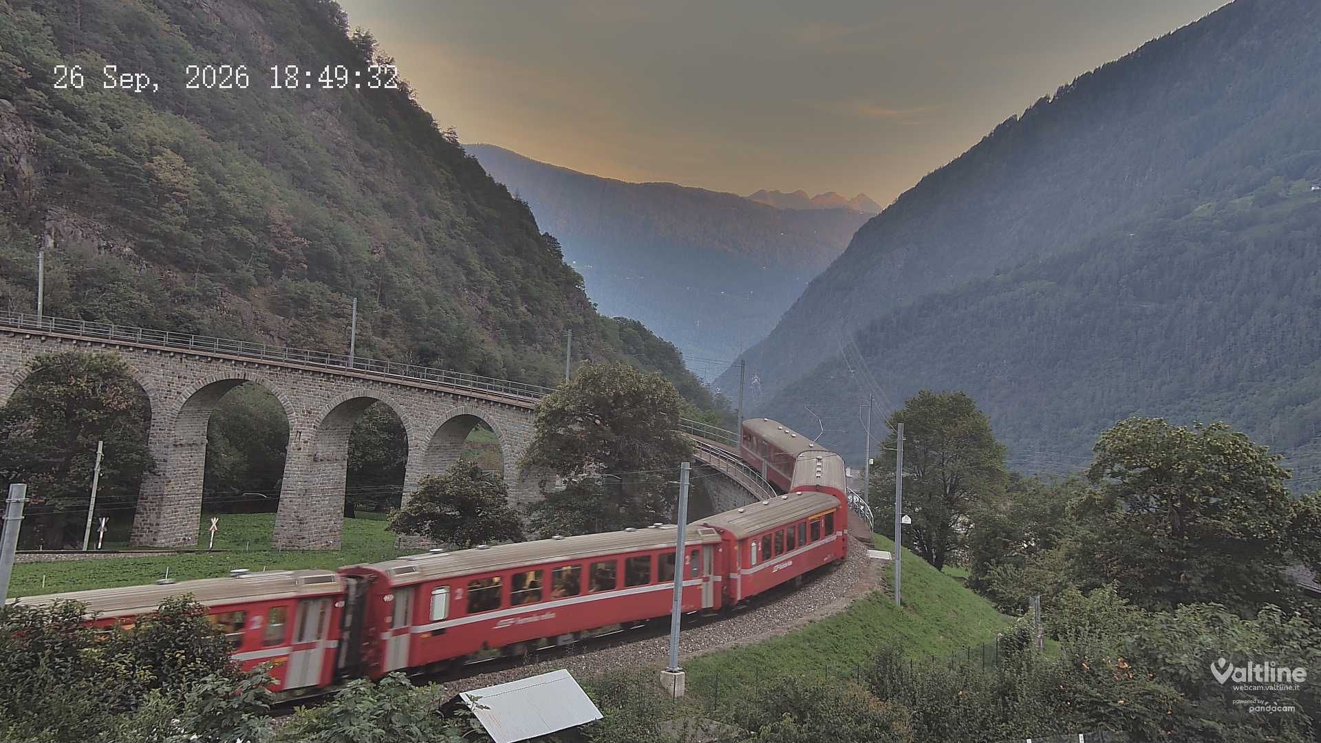 Brusio: Li Canvi: Webcam Trenino Rosso - Bernina Express in Valposchiavo