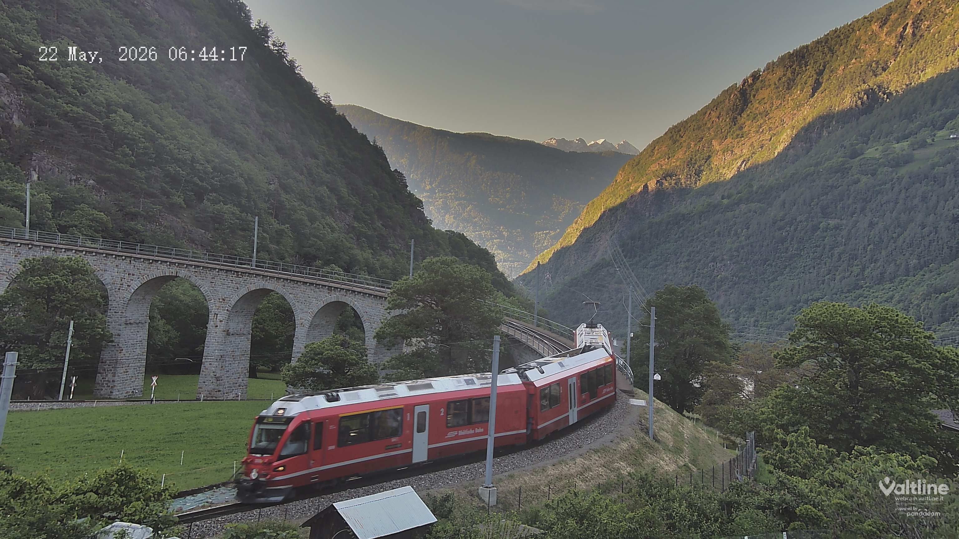 Brusio: Li Canvi: Webcam Trenino Rosso - Bernina Express in Valposchiavo