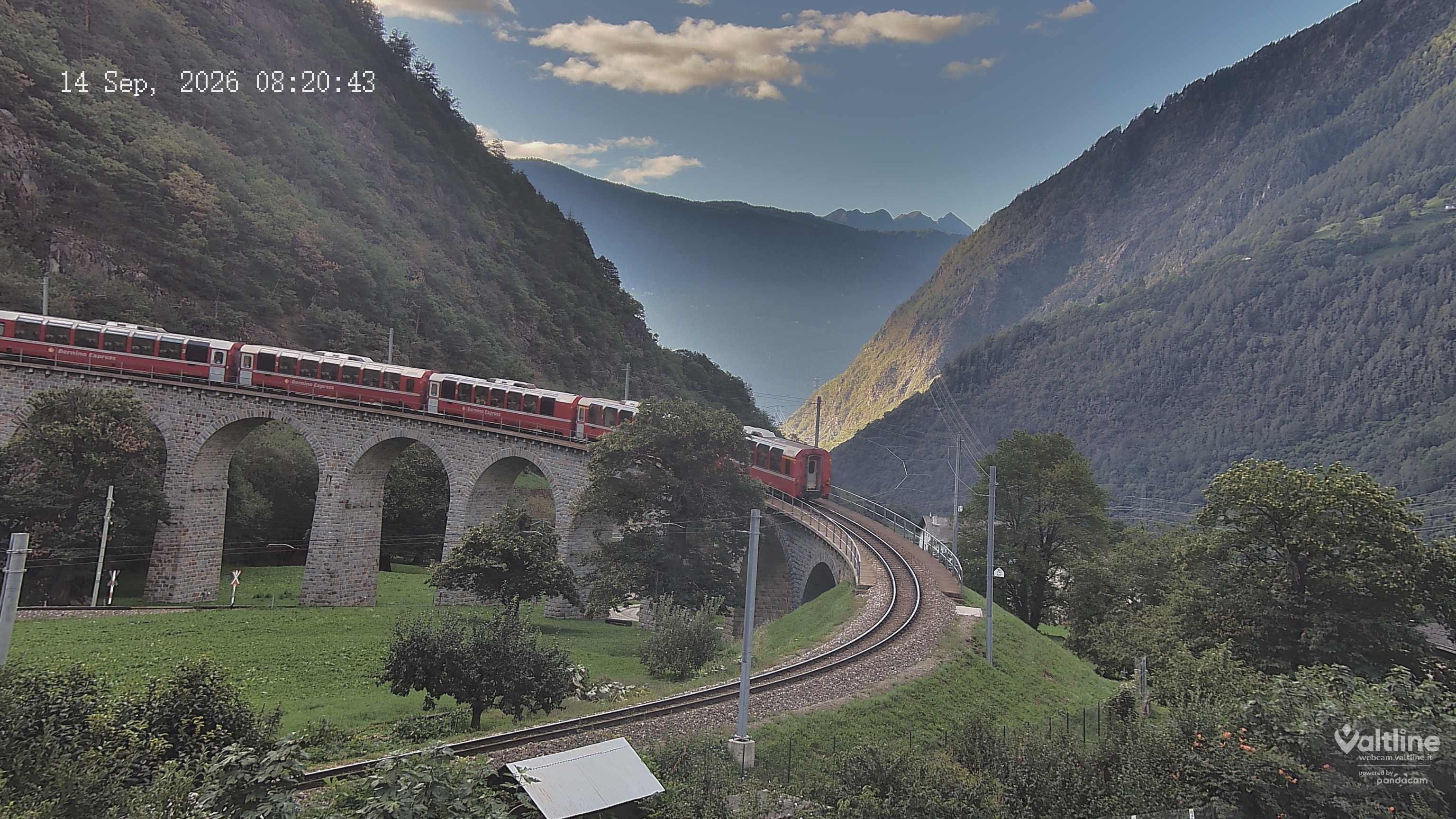 Brusio: Li Canvi: Webcam Trenino Rosso - Bernina Express in Valposchiavo