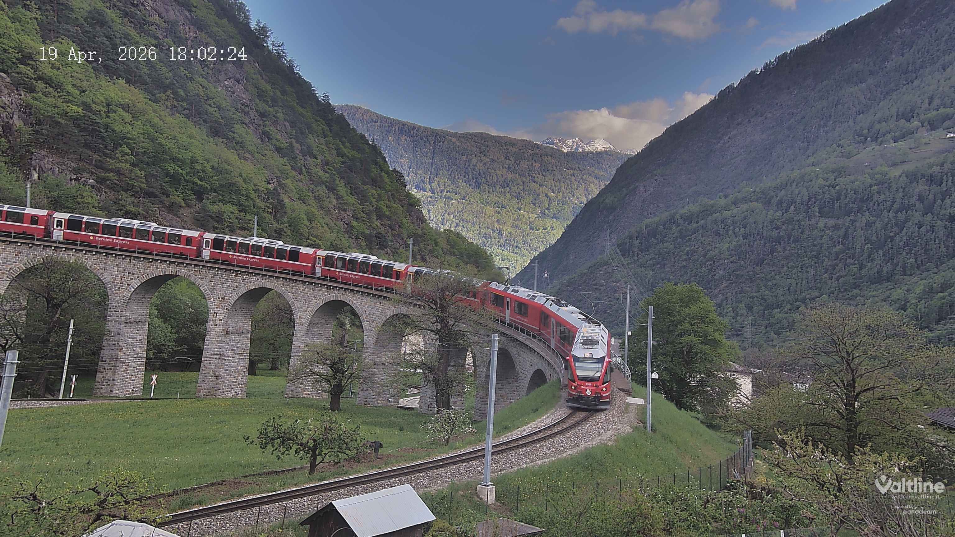 Brusio: Li Canvi: Webcam Trenino Rosso - Bernina Express in Valposchiavo