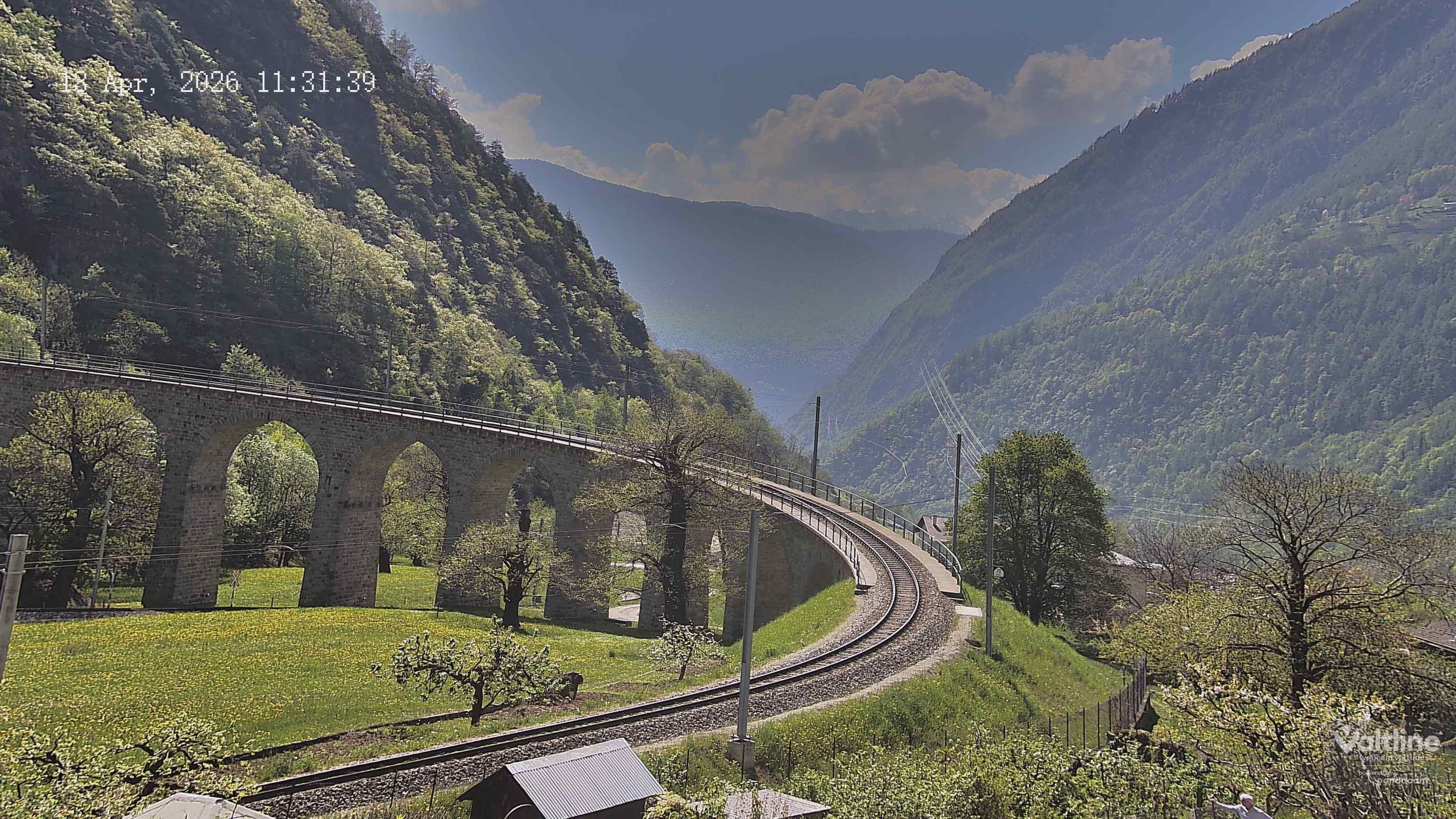 Brusio: Li Canvi: Webcam Trenino Rosso - Bernina Express in Valposchiavo
