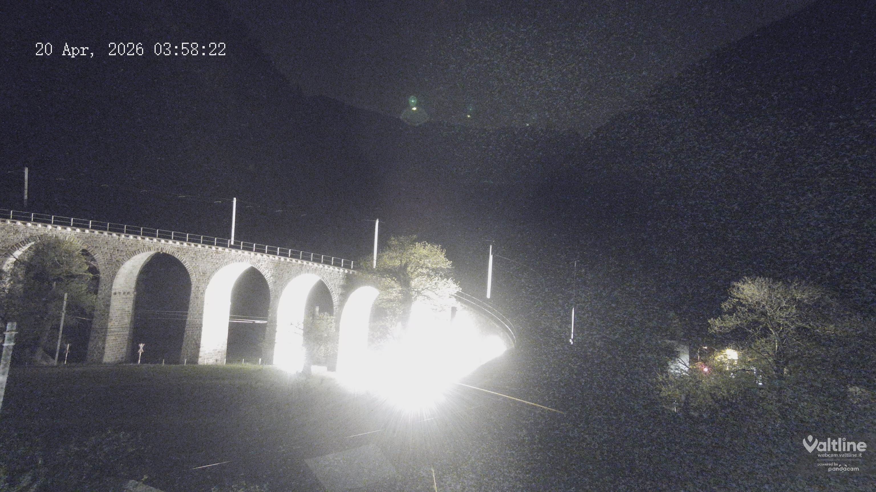 Brusio: Li Canvi: Webcam Trenino Rosso - Bernina Express in Valposchiavo