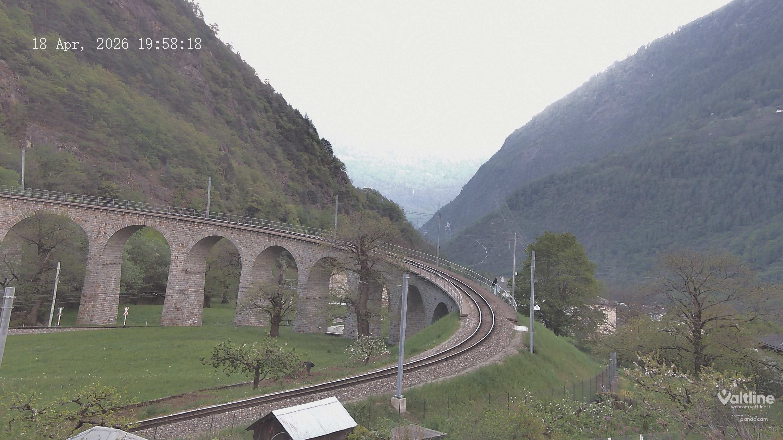 Brusio: Li Canvi: Webcam Trenino Rosso - Bernina Express in Valposchiavo