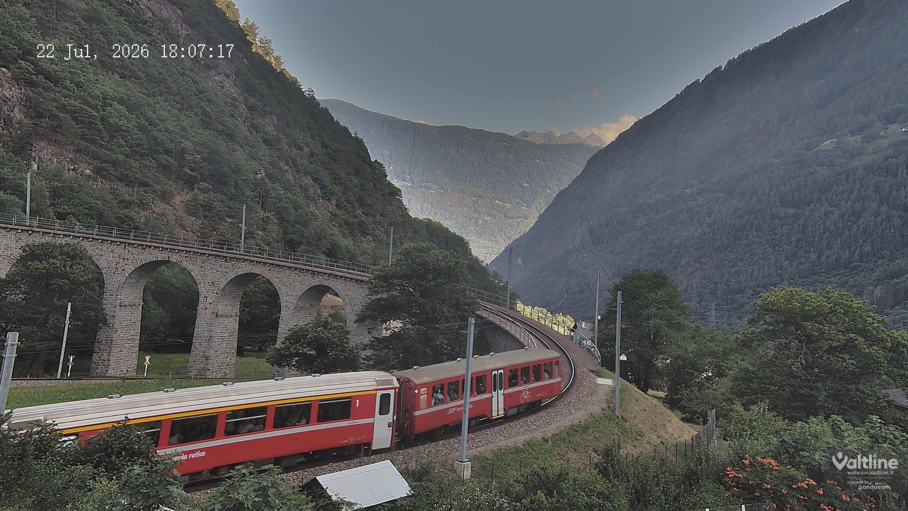 Brusio: Li Canvi: Webcam Trenino Rosso - Bernina Express in Valposchiavo
