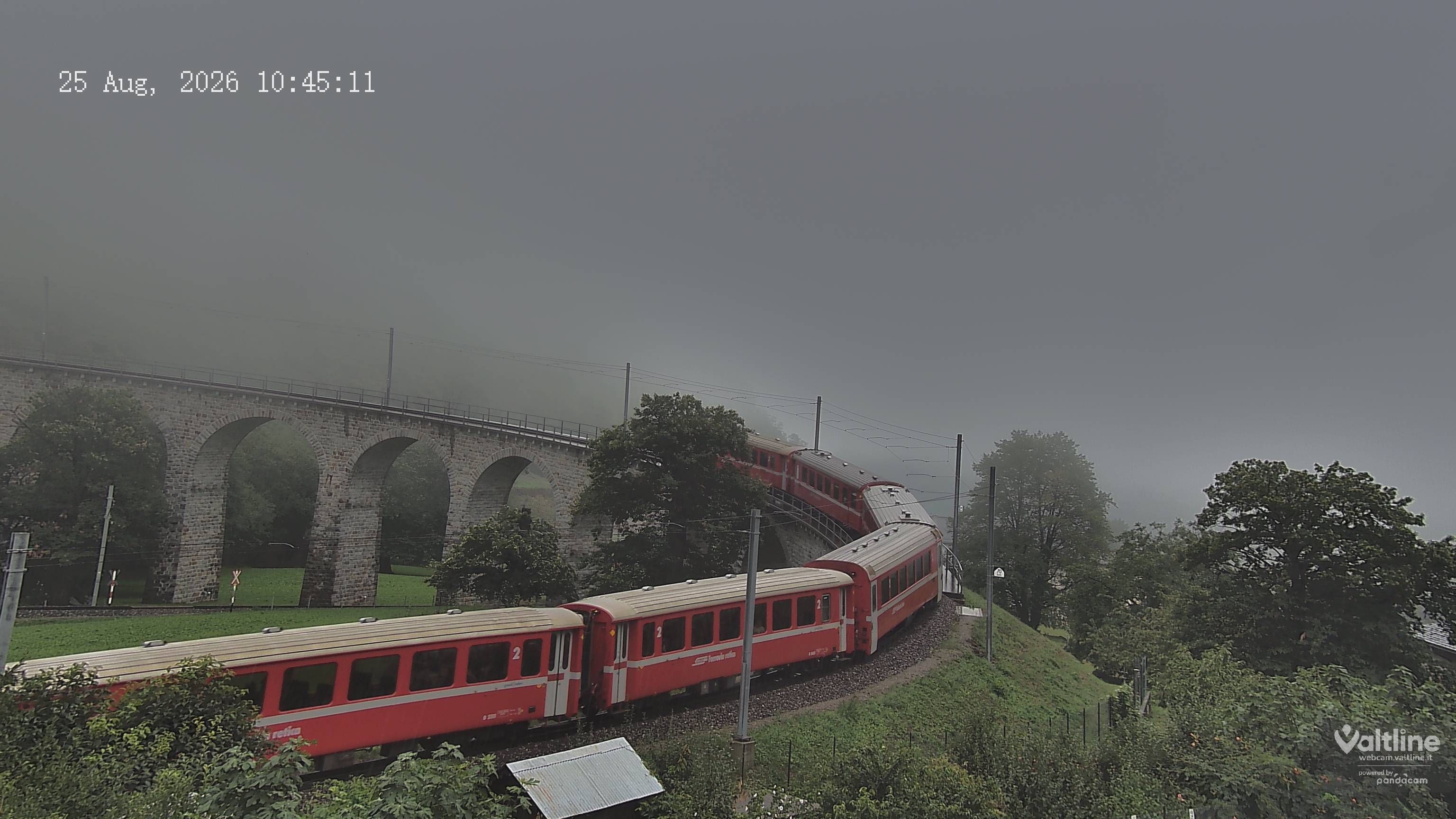 Brusio: Li Canvi: Webcam Trenino Rosso - Bernina Express in Valposchiavo