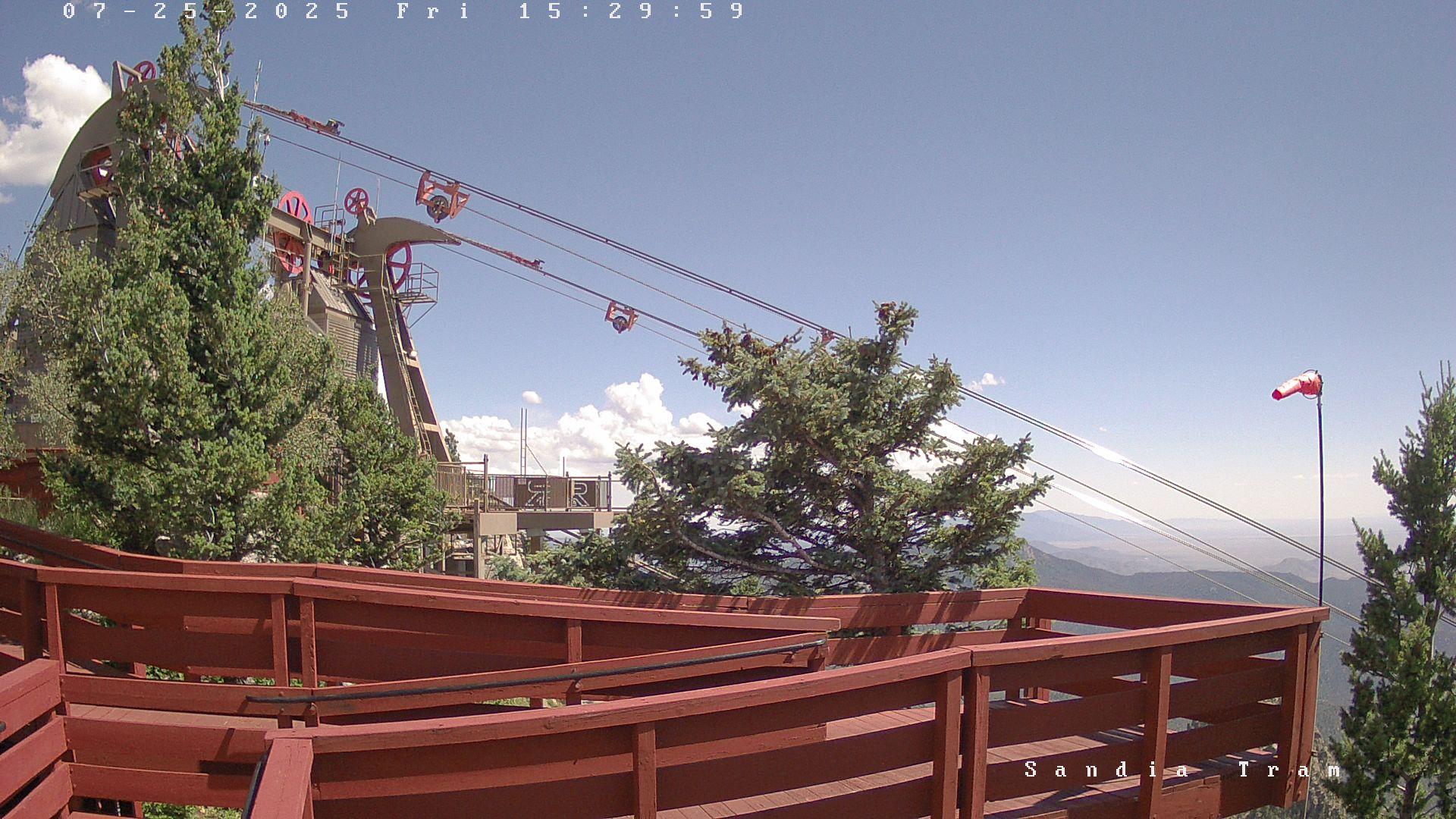 East FAA: Mountains, Forests & Sports Webcam
