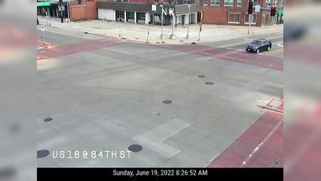 Traffic Cam Wauwatosa: Bluemound Rd US 18 @ 84th St