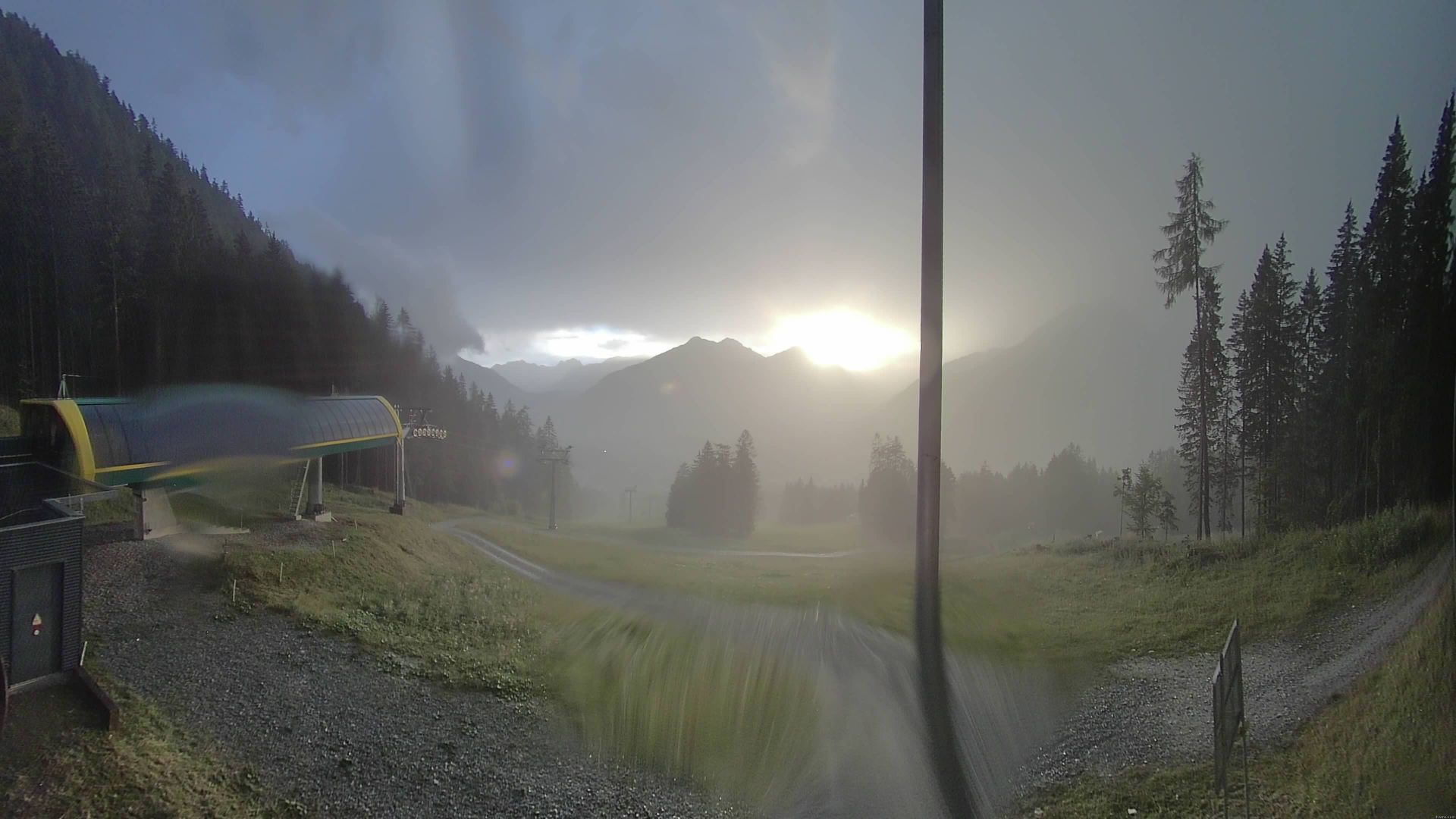 Traffic Cam Gemeinde Ehrwald: Ehrwald - Sonnenhangbahn Bergstation