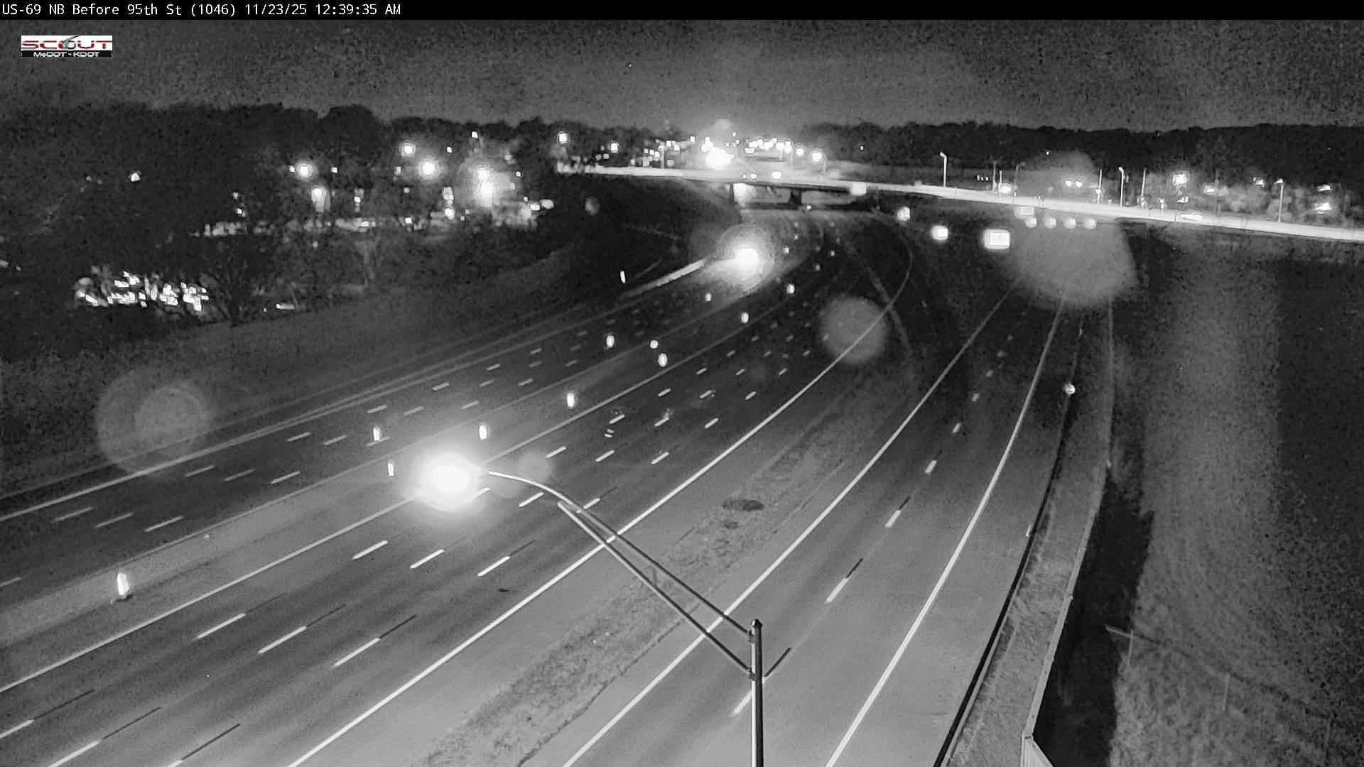 Traffic Cam Overland Park: US- N @ Before th Street