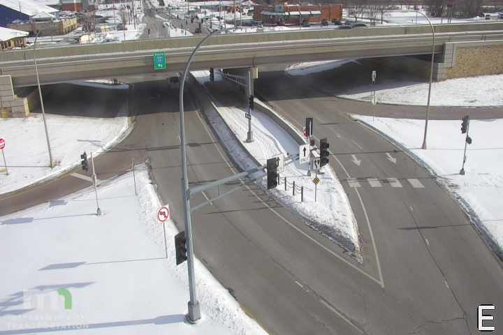 Traffic Cam Rogers: MN 101: T.H.101 @ C.S.A.H.144
