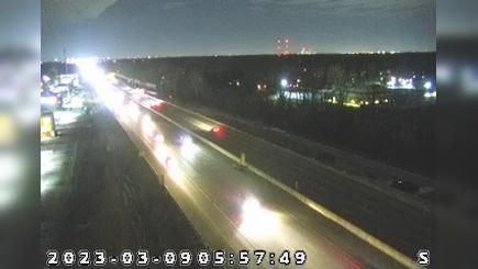 Traffic Cam Indianapolis: I-465: 1-465-037-7-1 E 71ST ST