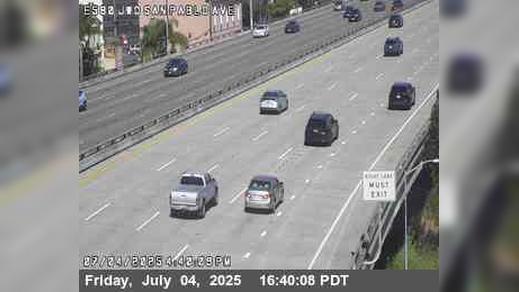 Traffic Cam Oakland › East: TV104 -- I-580 : AT PERALTA ST