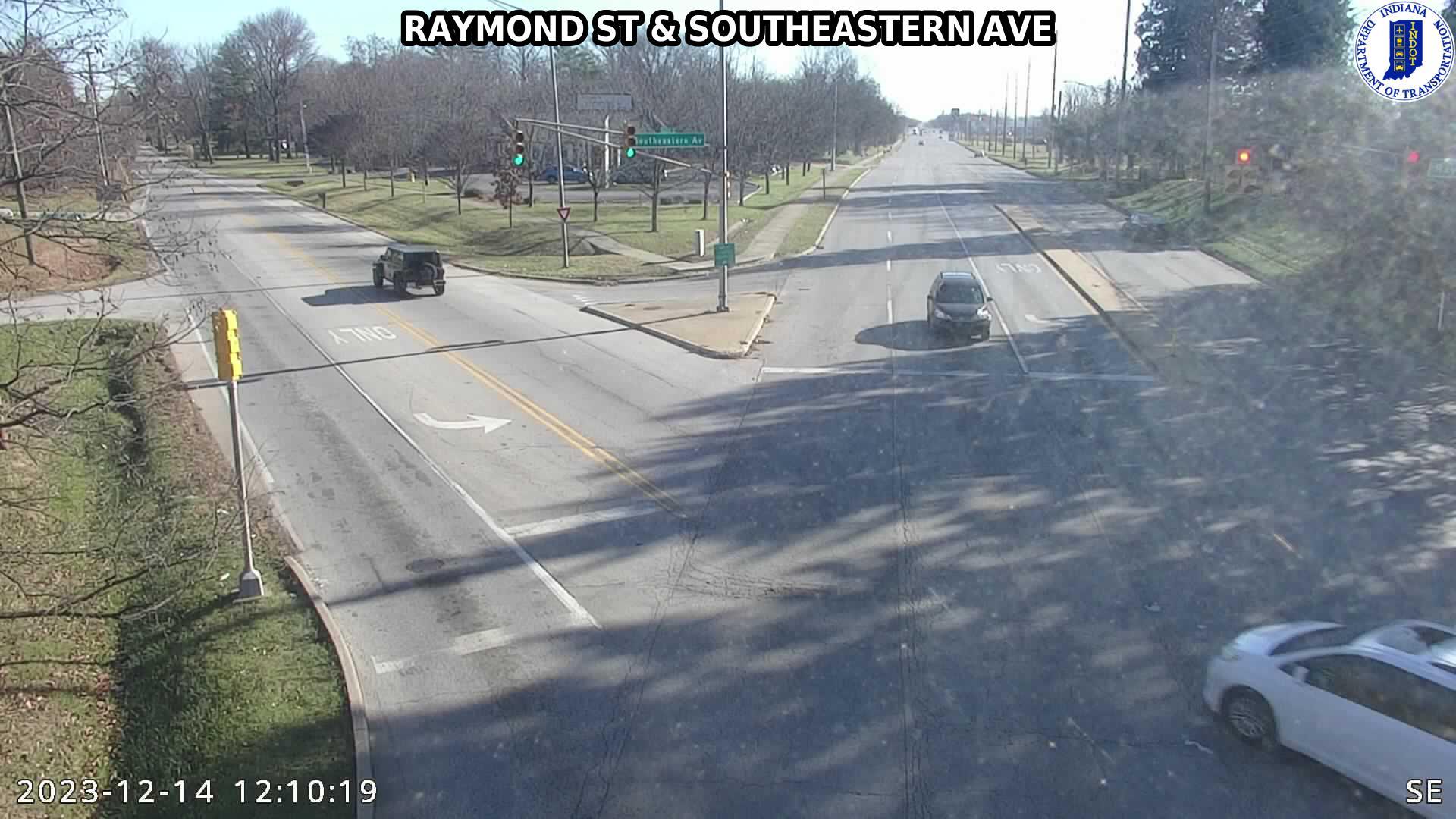 Traffic Cam Indianapolis: SIGNAL: RAYMOND ST & SOUTHEASTERN AVE
