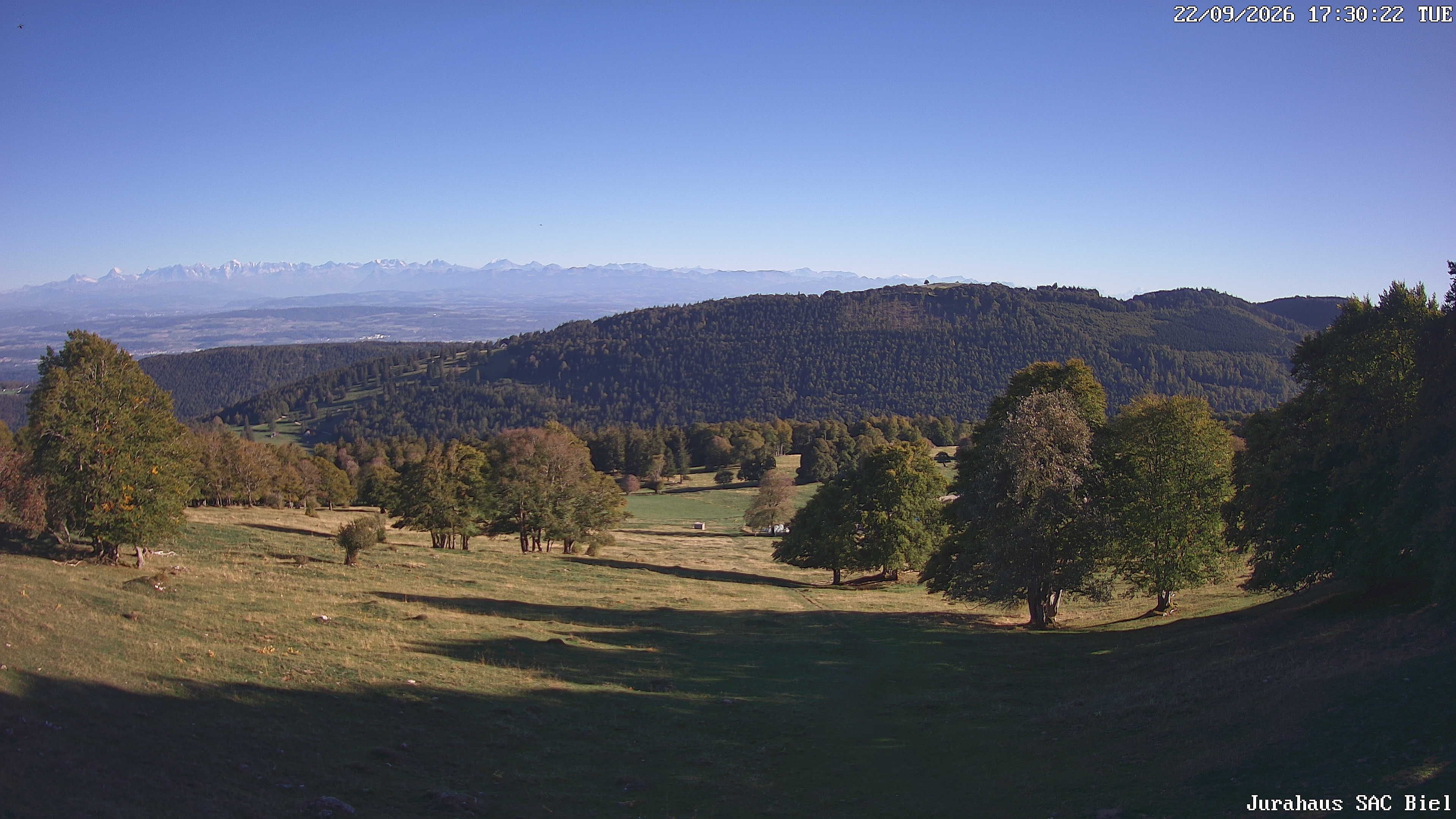 Orvin › Süden: Cabane du Jura CAS