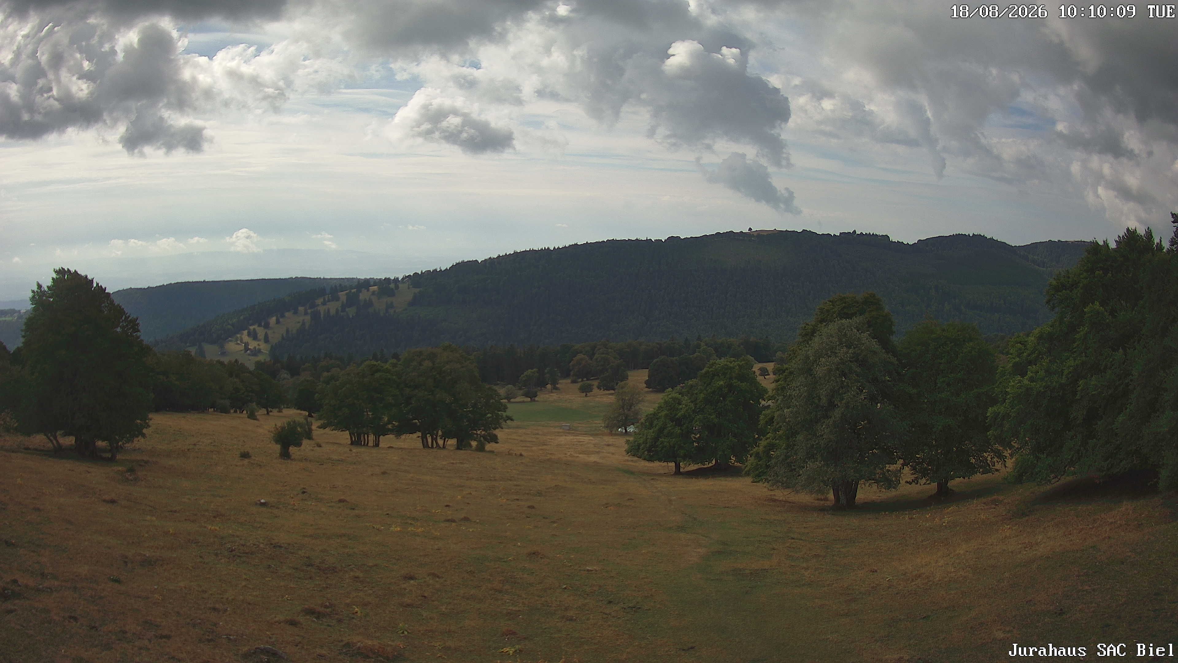 Orvin › Süden: Cabane du Jura CAS