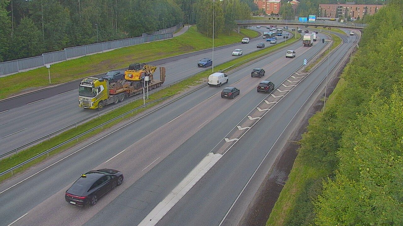 Traffic Cam Espoo: Tie 101 Mäkkylä - Kehä I