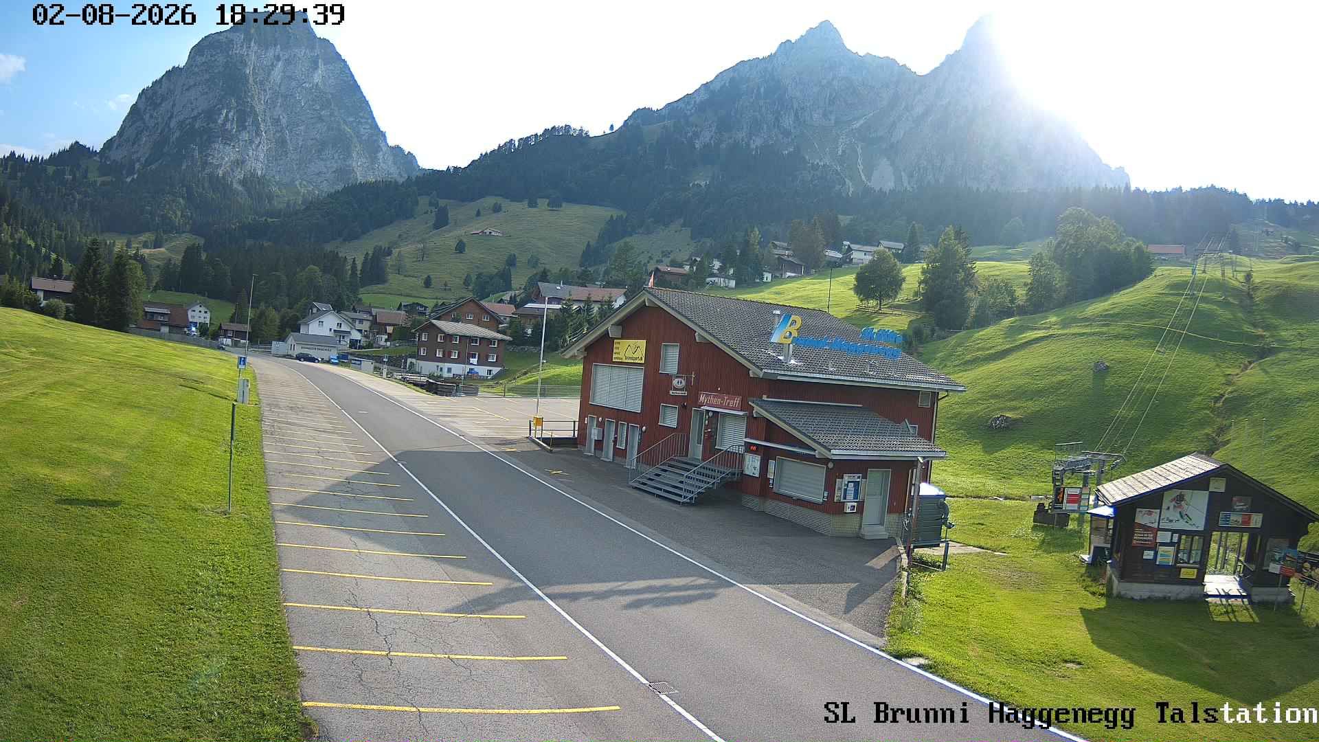 Brunni › Südwesten: Skilifte Brunni-Haggenegg AG - Sammelplatz Brunni-Alpthal Schweizer Skischule Einsiedeln - Kleiner Mythen - Grosser Mythen
