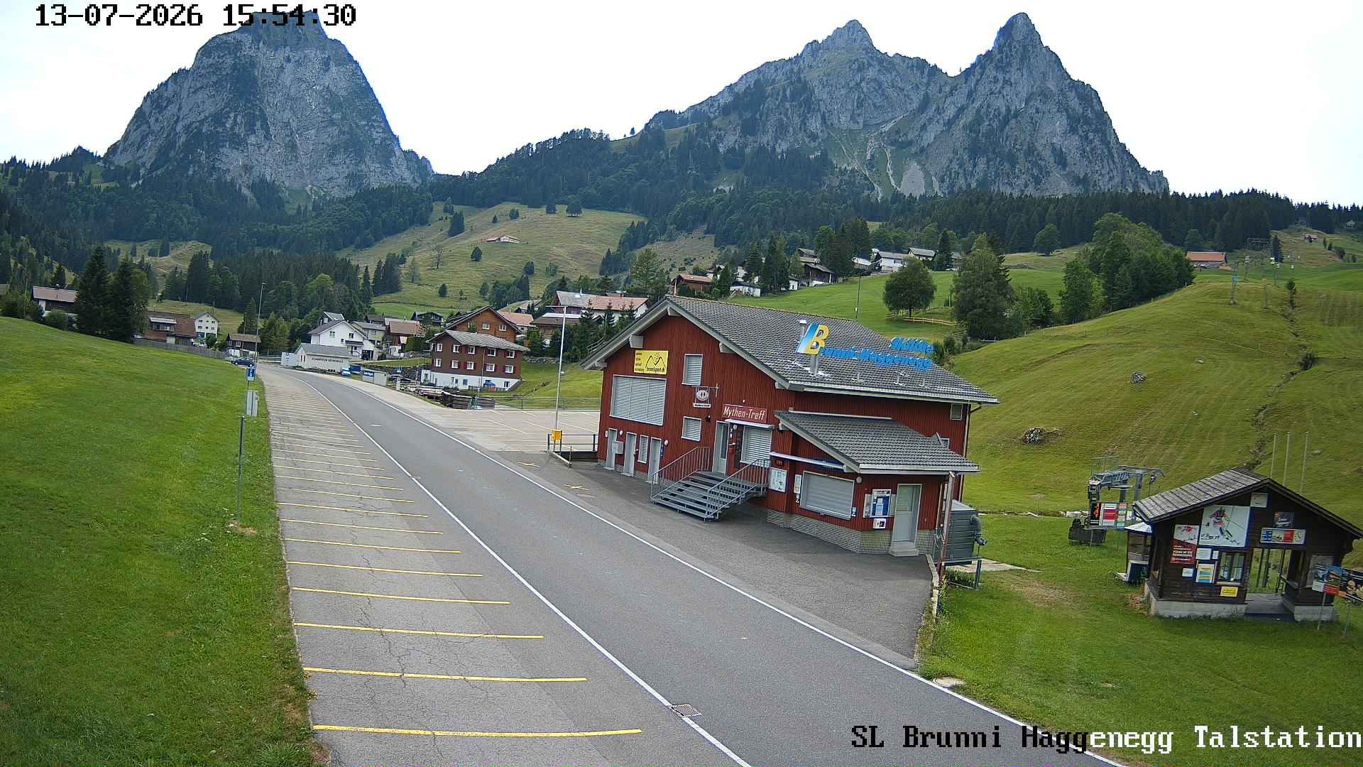 Brunni › Südwesten: Skilifte Brunni-Haggenegg AG - Sammelplatz Brunni-Alpthal Schweizer Skischule Einsiedeln - Kleiner Mythen - Grosser Mythen