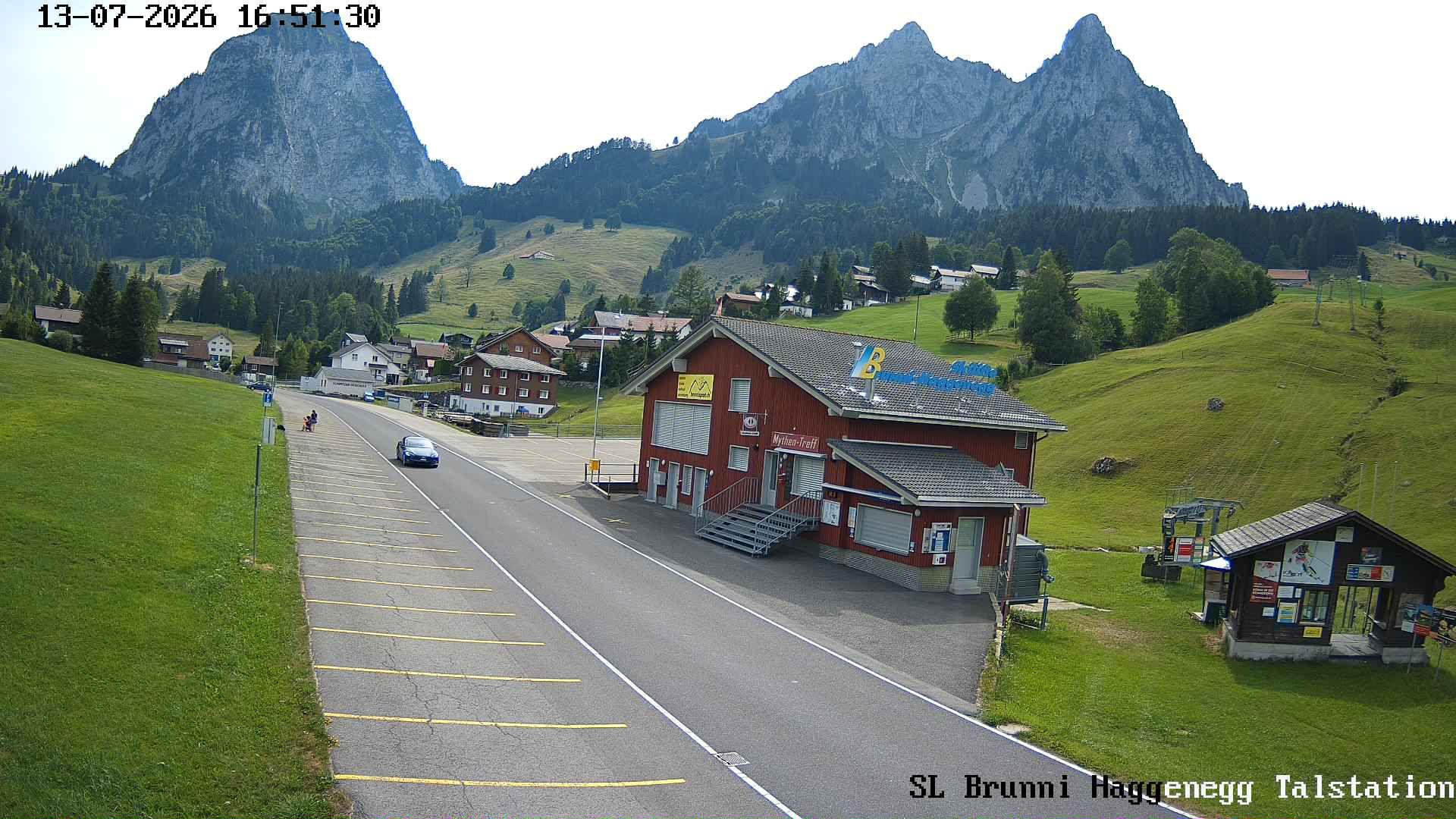 Brunni › Südwesten: Skilifte Brunni-Haggenegg AG - Sammelplatz Brunni-Alpthal Schweizer Skischule Einsiedeln - Kleiner Mythen - Grosser Mythen