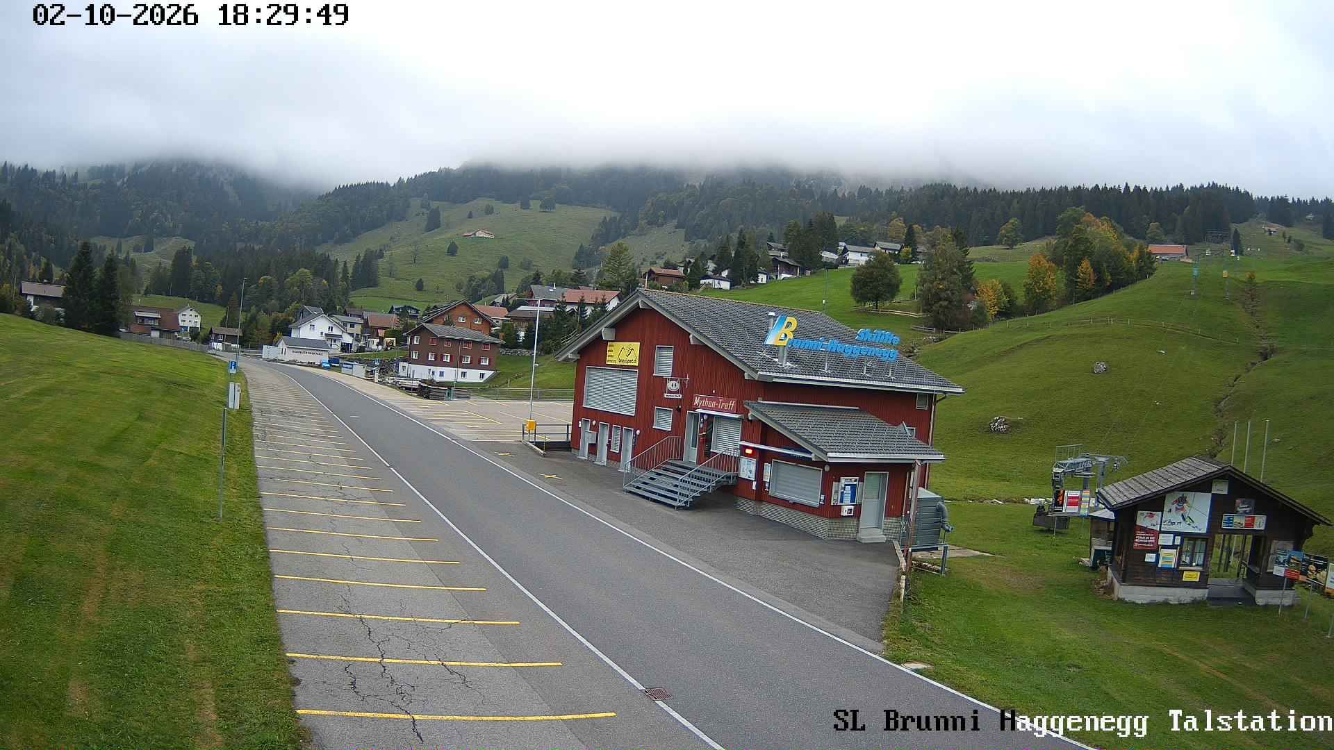 Brunni › Südwesten: Skilifte Brunni-Haggenegg AG - Sammelplatz Brunni-Alpthal Schweizer Skischule Einsiedeln - Kleiner Mythen - Grosser Mythen