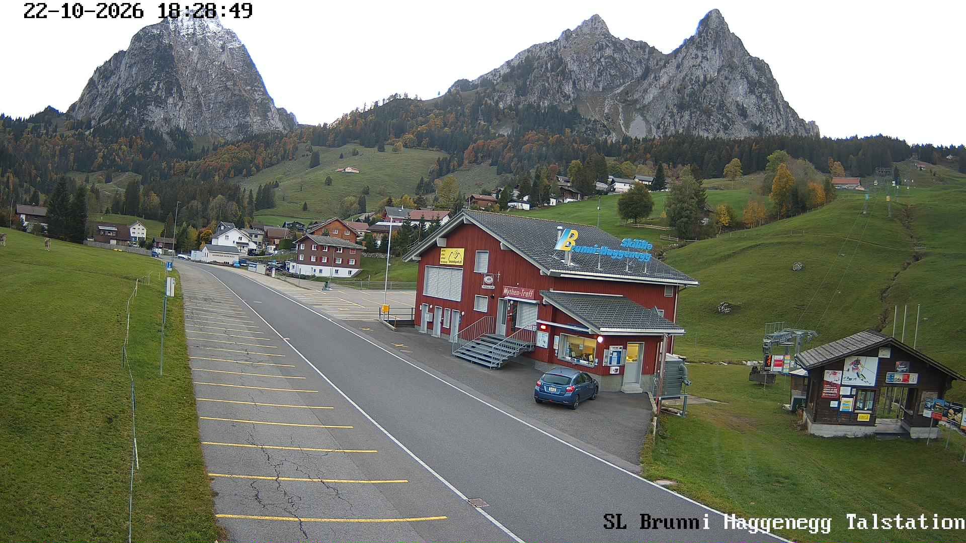 Brunni › Südwesten: Skilifte Brunni-Haggenegg AG - Sammelplatz Brunni-Alpthal Schweizer Skischule Einsiedeln - Kleiner Mythen - Grosser Mythen
