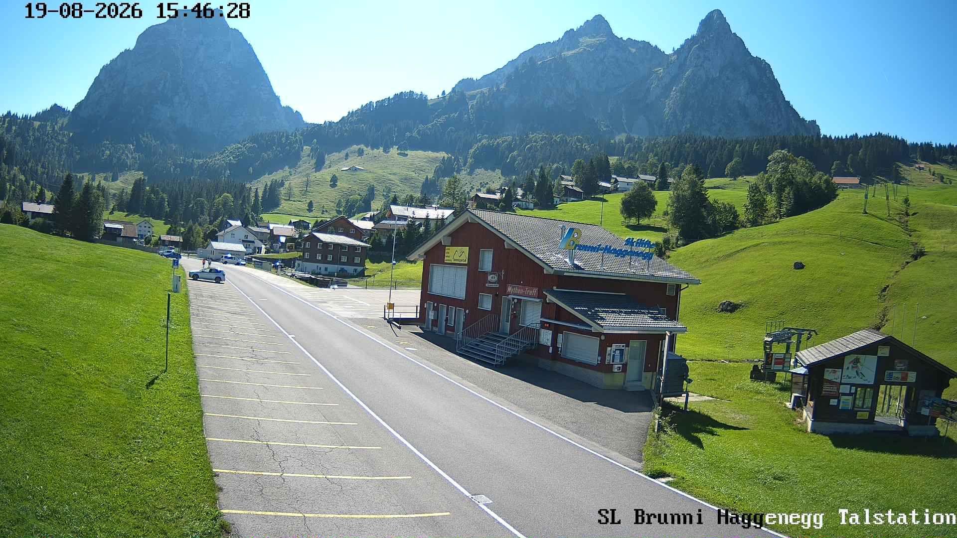 Brunni › Südwesten: Skilifte Brunni-Haggenegg AG - Sammelplatz Brunni-Alpthal Schweizer Skischule Einsiedeln - Kleiner Mythen - Grosser Mythen