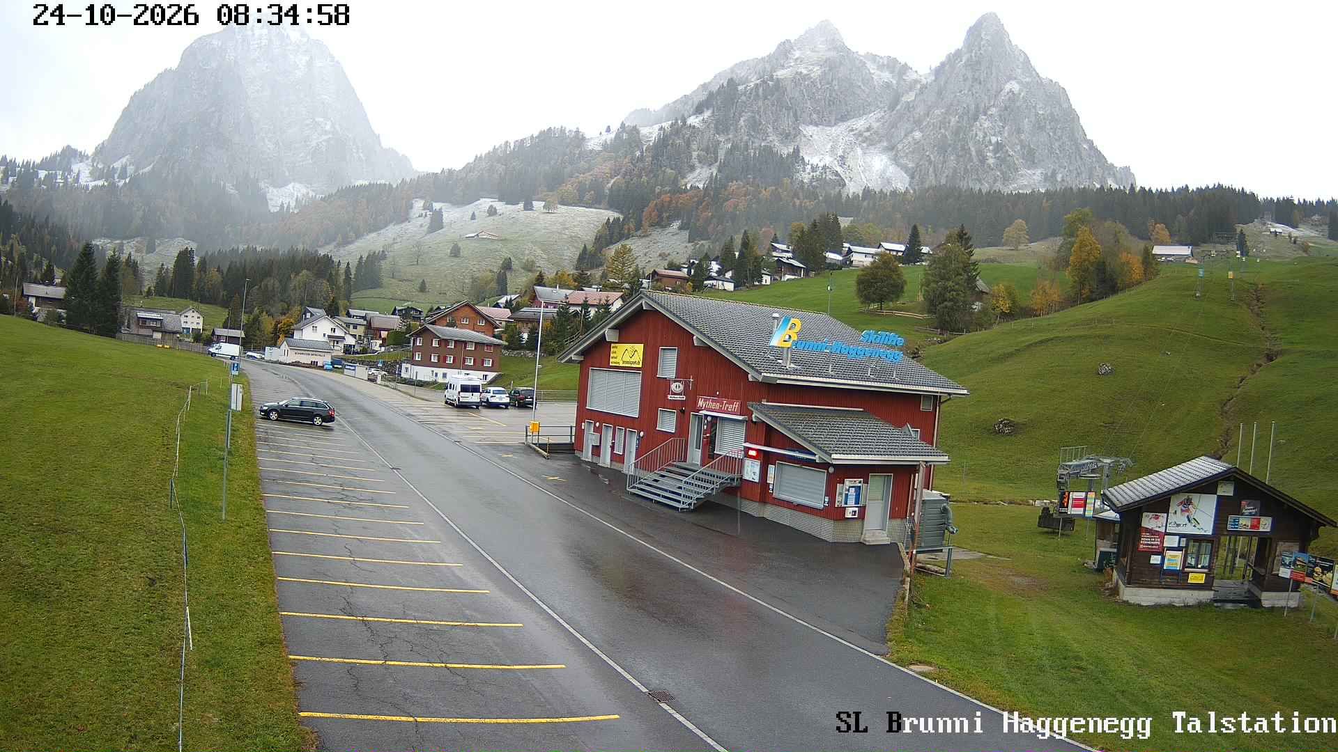 Brunni › Südwesten: Skilifte Brunni-Haggenegg AG - Sammelplatz Brunni-Alpthal Schweizer Skischule Einsiedeln - Kleiner Mythen - Grosser Mythen