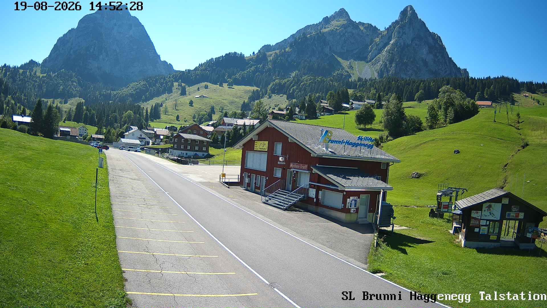 Brunni › Südwesten: Skilifte Brunni-Haggenegg AG - Sammelplatz Brunni-Alpthal Schweizer Skischule Einsiedeln - Kleiner Mythen - Grosser Mythen