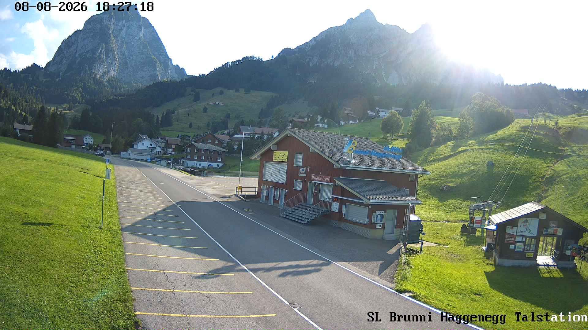 Brunni › Südwesten: Skilifte Brunni-Haggenegg AG - Sammelplatz Brunni-Alpthal Schweizer Skischule Einsiedeln - Kleiner Mythen - Grosser Mythen