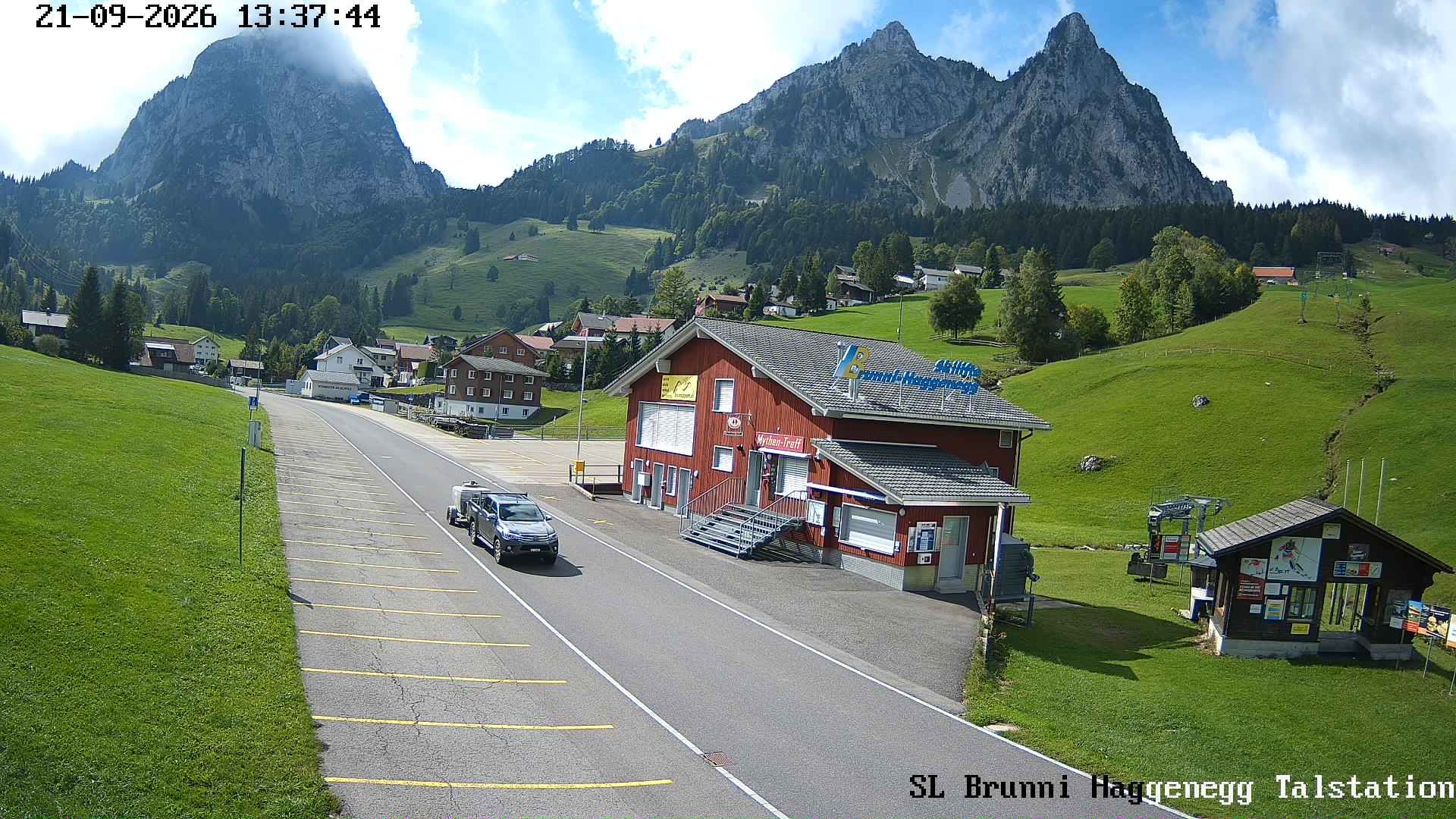 Brunni › Südwesten: Skilifte Brunni-Haggenegg AG - Sammelplatz Brunni-Alpthal Schweizer Skischule Einsiedeln - Kleiner Mythen - Grosser Mythen