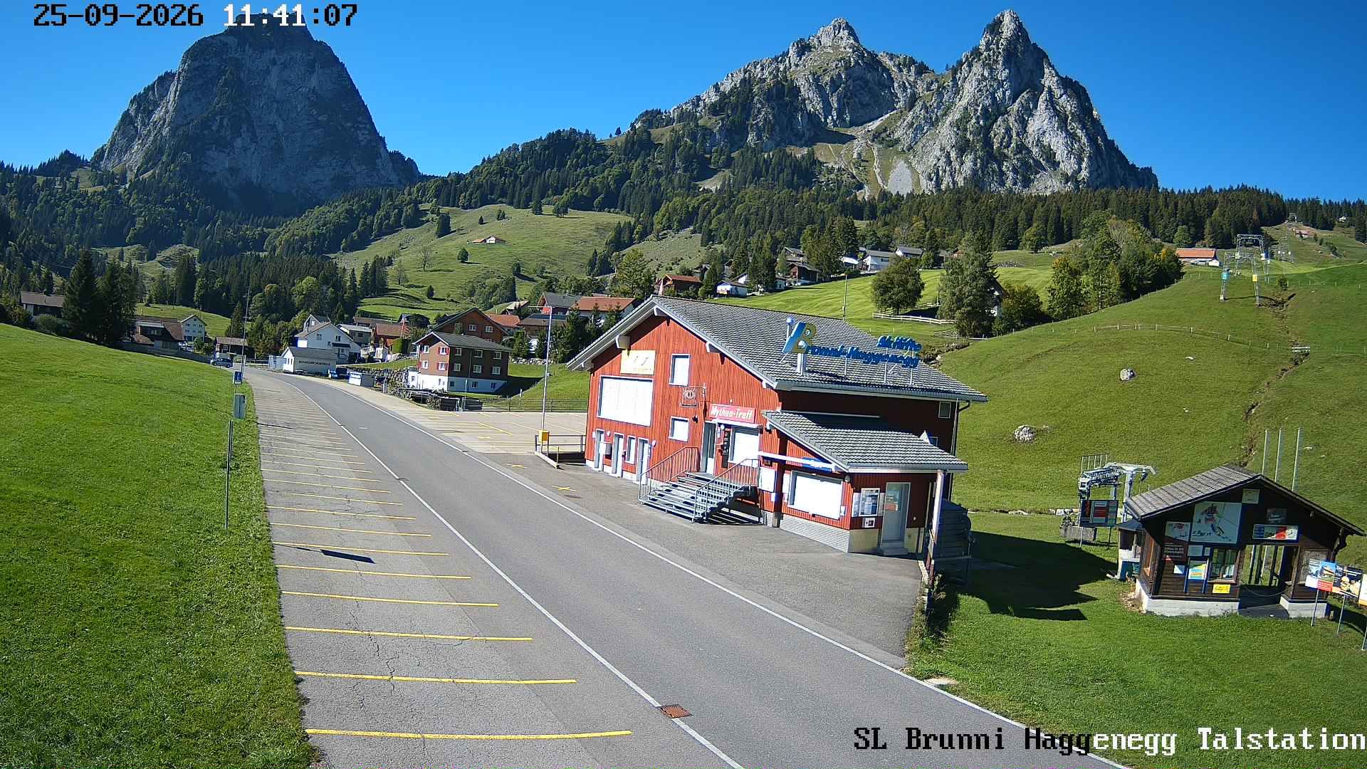 Brunni › Südwesten: Skilifte Brunni-Haggenegg AG - Sammelplatz Brunni-Alpthal Schweizer Skischule Einsiedeln - Kleiner Mythen - Grosser Mythen