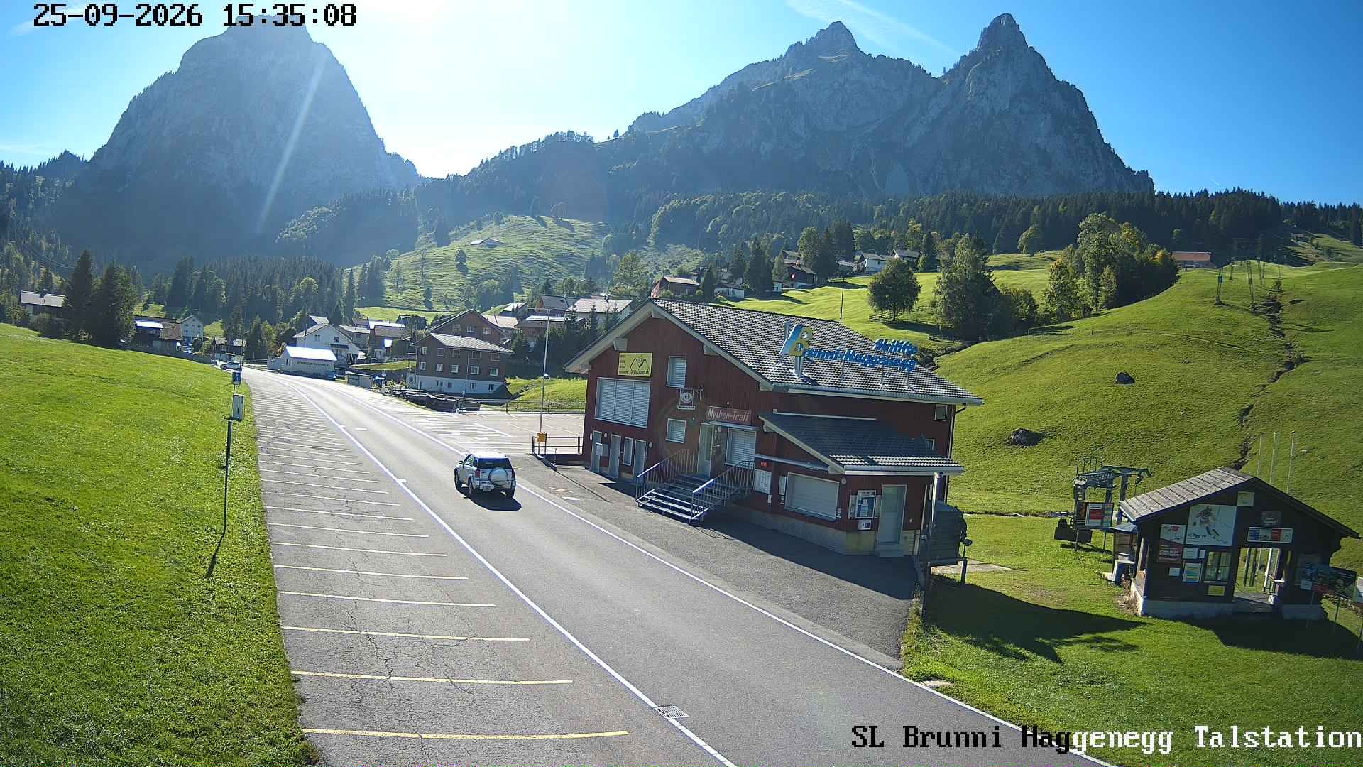 Brunni › Südwesten: Skilifte Brunni-Haggenegg AG - Sammelplatz Brunni-Alpthal Schweizer Skischule Einsiedeln - Kleiner Mythen - Grosser Mythen
