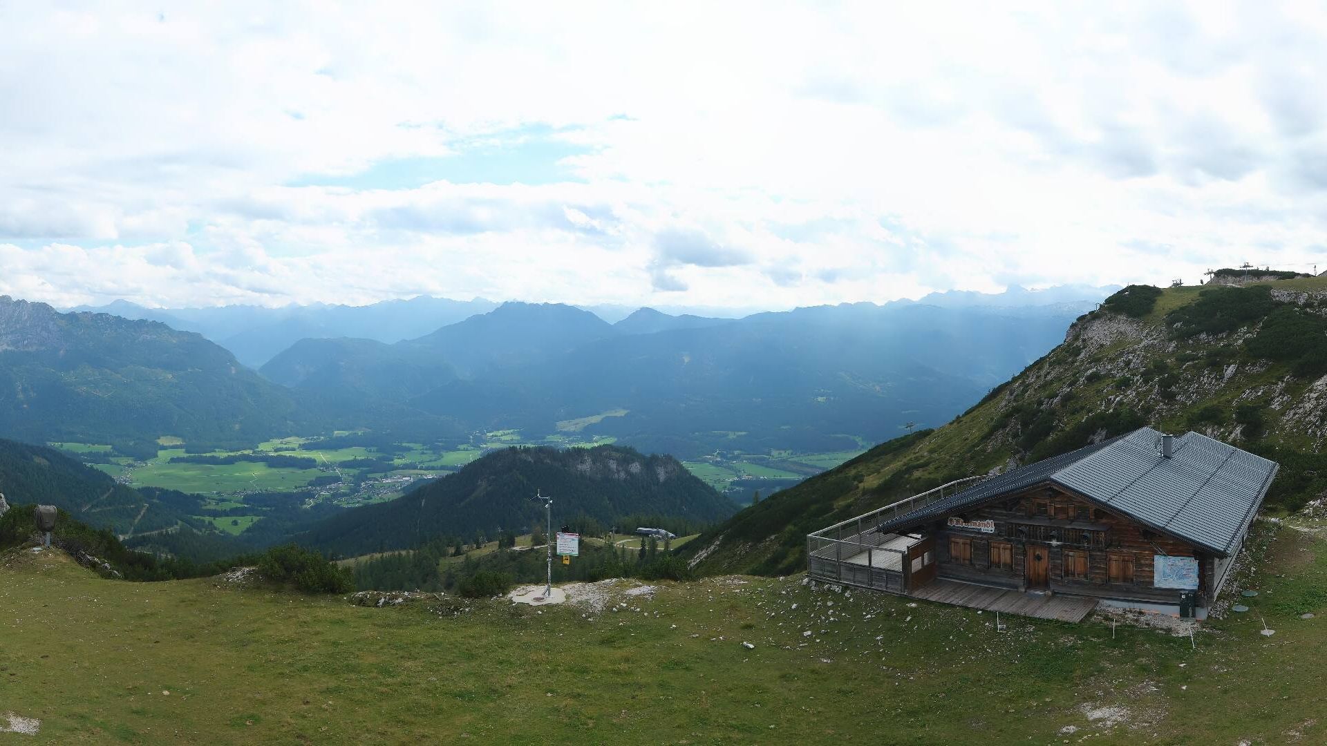 Traffic Cam Tauplitz: Lawinenstein - Traweng - Grimming - Rotgschirr - Kammspitze - Hoher Dachstein