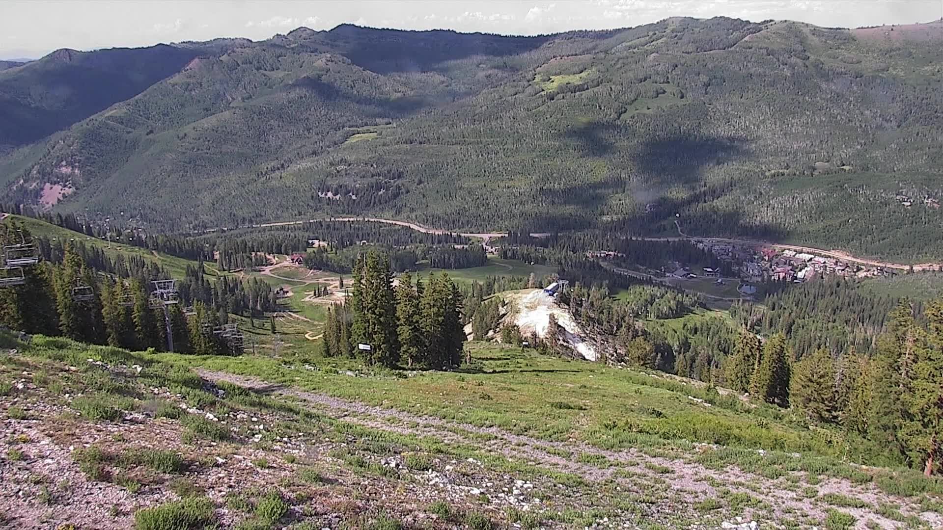 Traffic Cam Cottonwood Heights › North: Solitude Mountain Resort