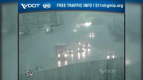 Traffic Cam Dunn Loring Woods: I-66 - MM 63 - EB - Exit 64, Route 650 - Gallows Rd