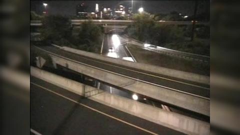 Traffic Cam East Hartford: CAM - I-84 EB Exit 56 - Governor St