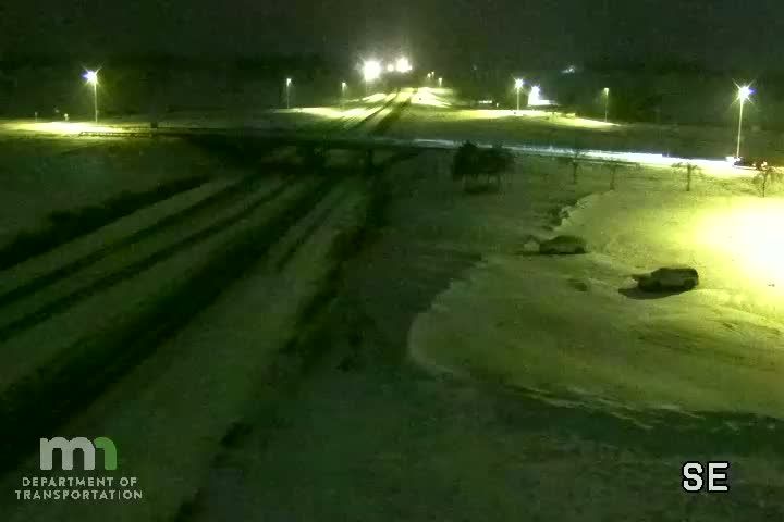 Traffic Cam Hampton: T.H.52 SB @ T.H.50 (MP 105.8)