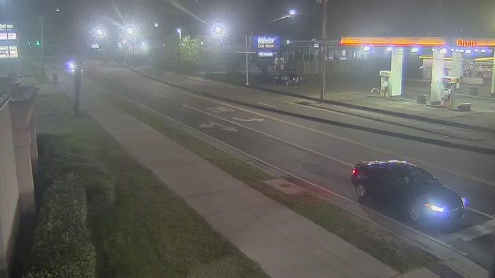 Traffic Cam Jackson: State St at Meadowbrook Rd