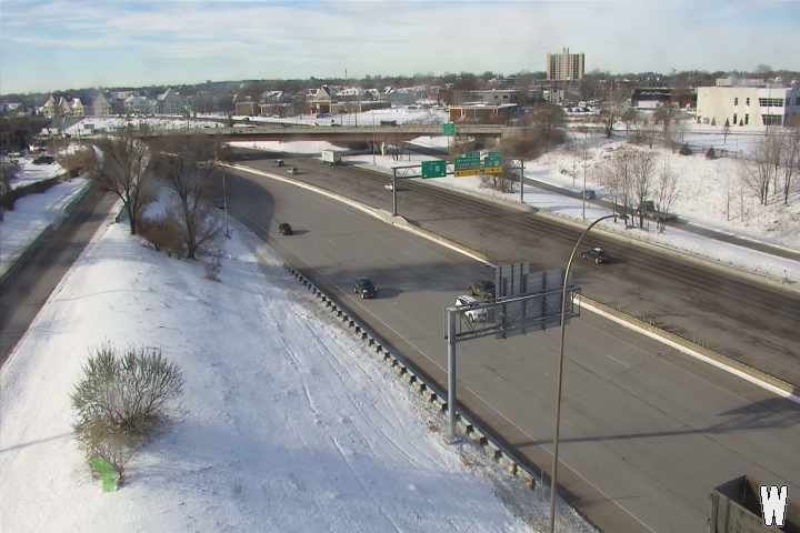 Traffic Cam Near North: I-94: I-94 WB @ Plymouth Ave
