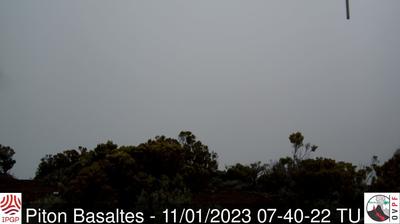 Vista de cámara web de luz diurna desde Piton de la Fournaise › East