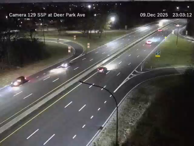 Traffic Cam Huntington › West: SSP at Exit 39 (Deer Park Ave) N/S