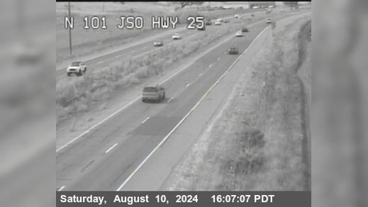 Traffic Cam Miller › North: TVB62 -- US-101 : South Of SR-25