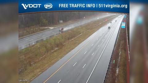 Traffic Cam Springfield Terrace: I-64 - MM 241.18 - EB - 0.3 Mi past Colonial Pkwy overpass